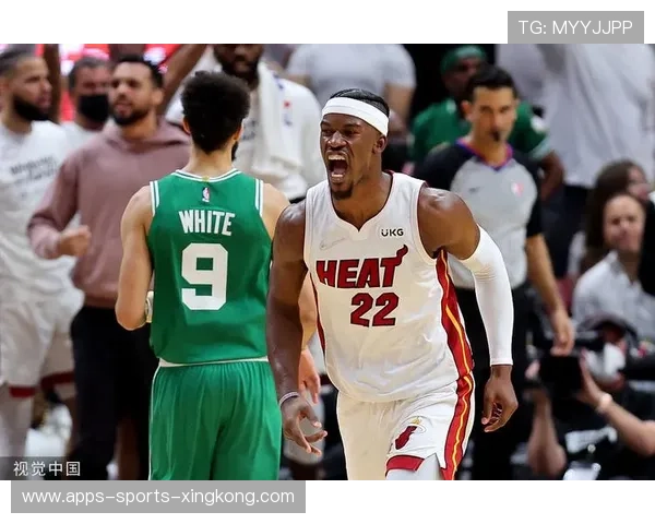 热火全队围绕巴特勒展开攻势,强度十足 热火全队围绕巴特勒展开攻势,强度十足